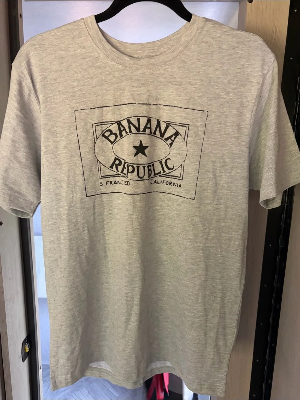 Banana Republic Heather Light Gray Short Sleeve Tee with Black Logo